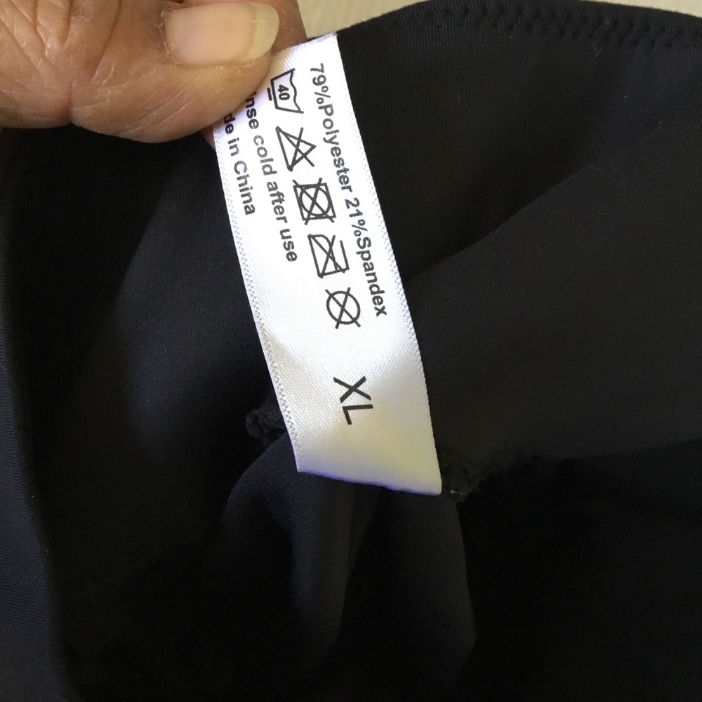 Black Ruffle Side Leggings - - Picture 7 of 9